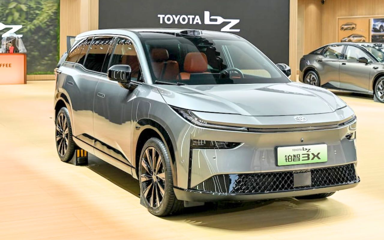 Toyota casse les prix en Chine, mais triple la facture ailleurs : le pari risqué du SUV bZ3X