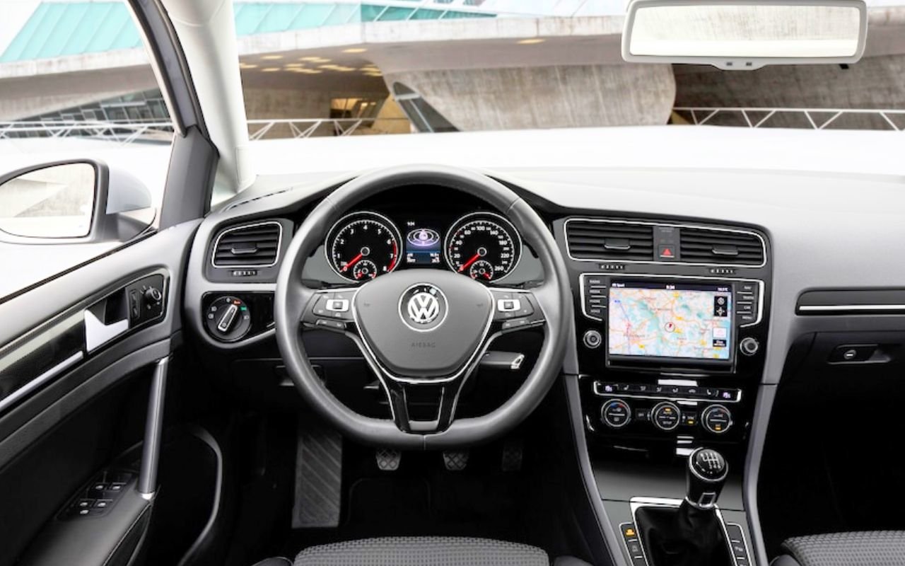Volkswagen avoue son erreur : le tout tactile, c’est terminé