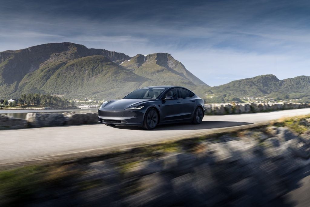 Voiture électrique 5 étapes essentielles pour voyager sereinement cet été -