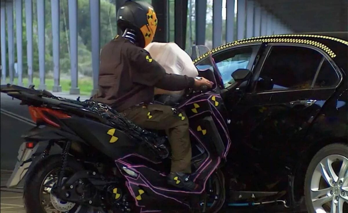 Toyota moto 2024  Un airbag innovant à déploiement 0015s